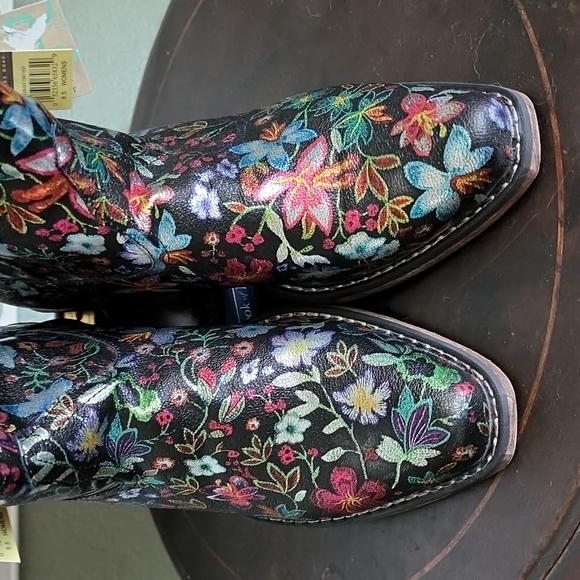 🥳🎉 HOST PICK 🥳🎉Roper Ingrid cowboy Floral black  boots Western Sz 8.5 NWT - Picture 9 of 11